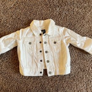 Gap white denim jacket size 6-12m